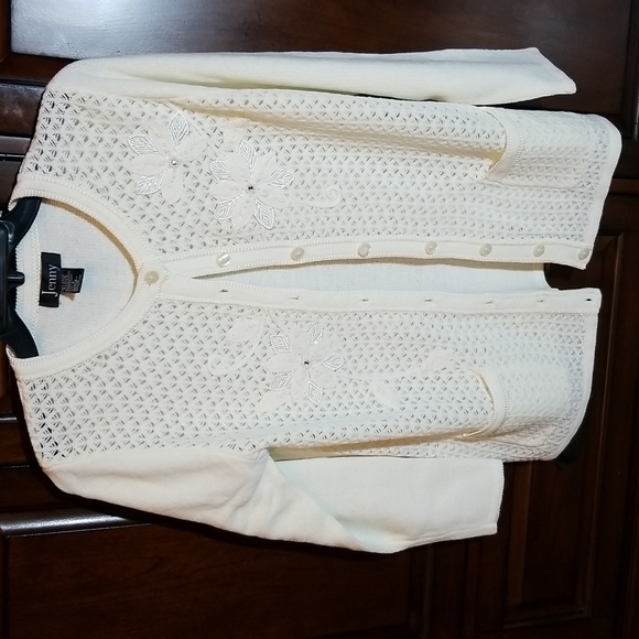 Ivory cardigan sweater - Picture 2 of 8